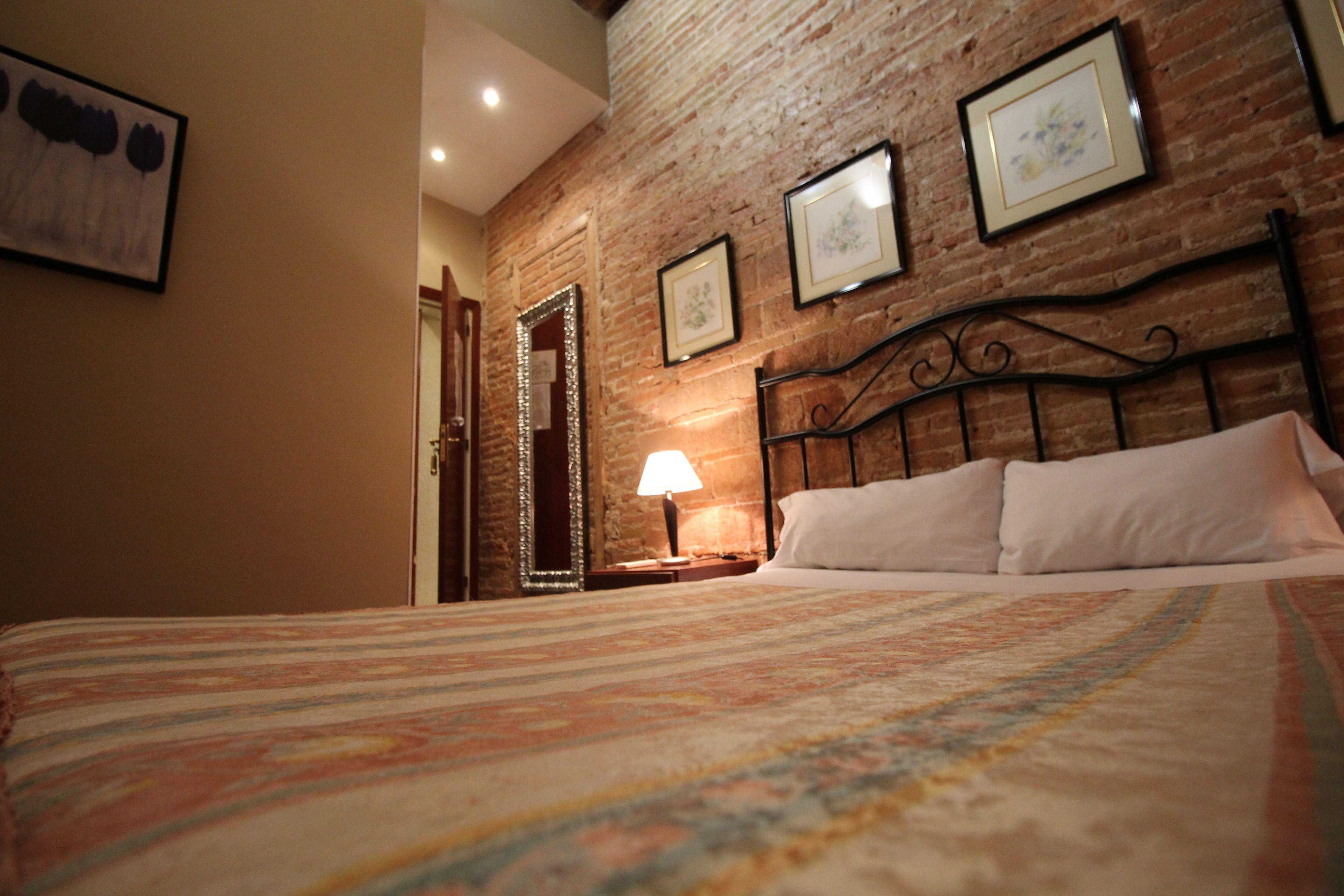 Hostal Orleans — Foto 2